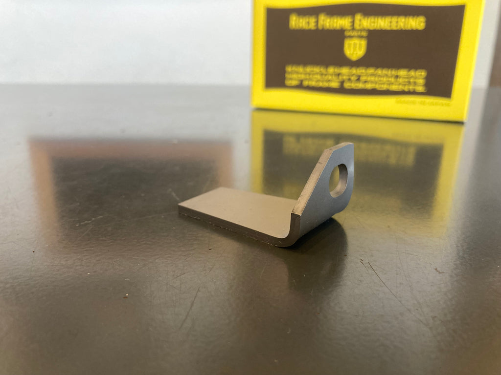 リアプライマリーカバーマウント　VC14　レプリカ　未塗装　RFE