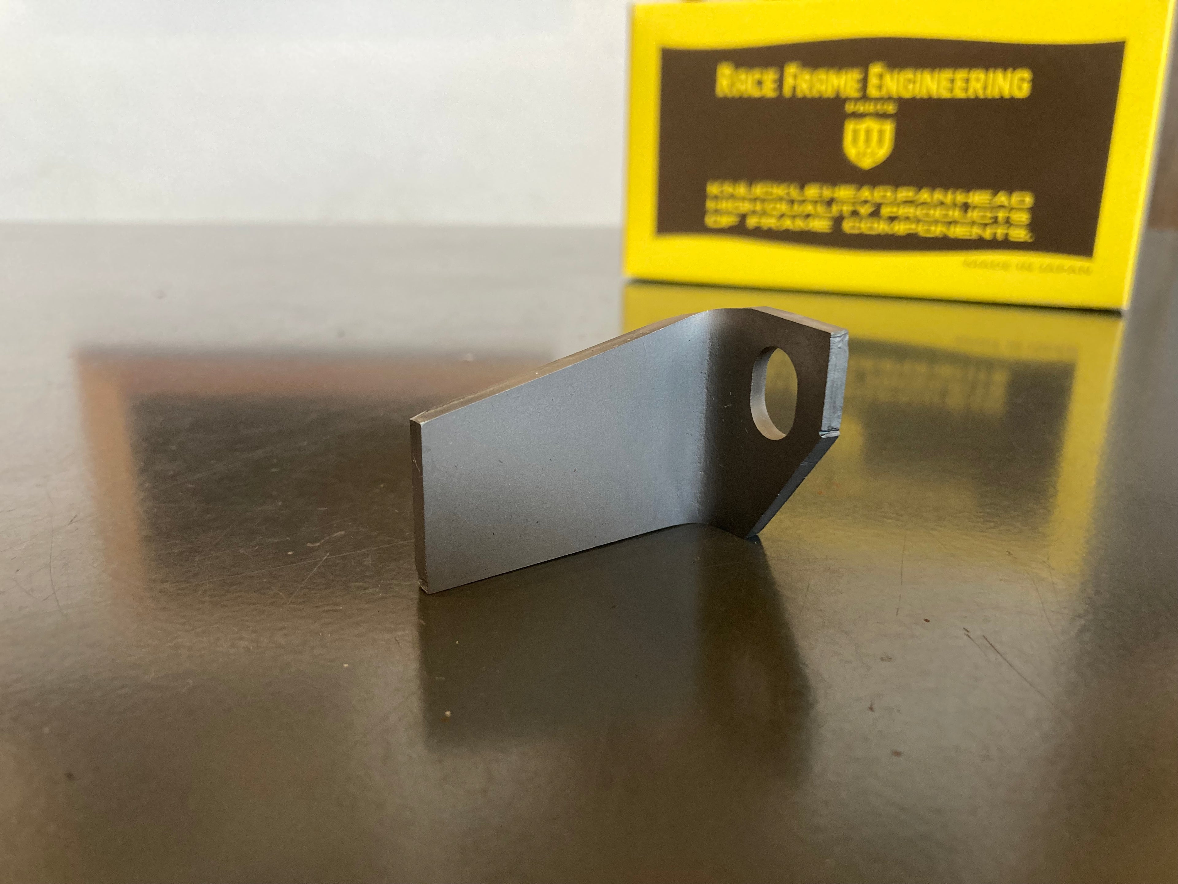 リアプライマリーカバーマウント　VC14　レプリカ　未塗装　RFE