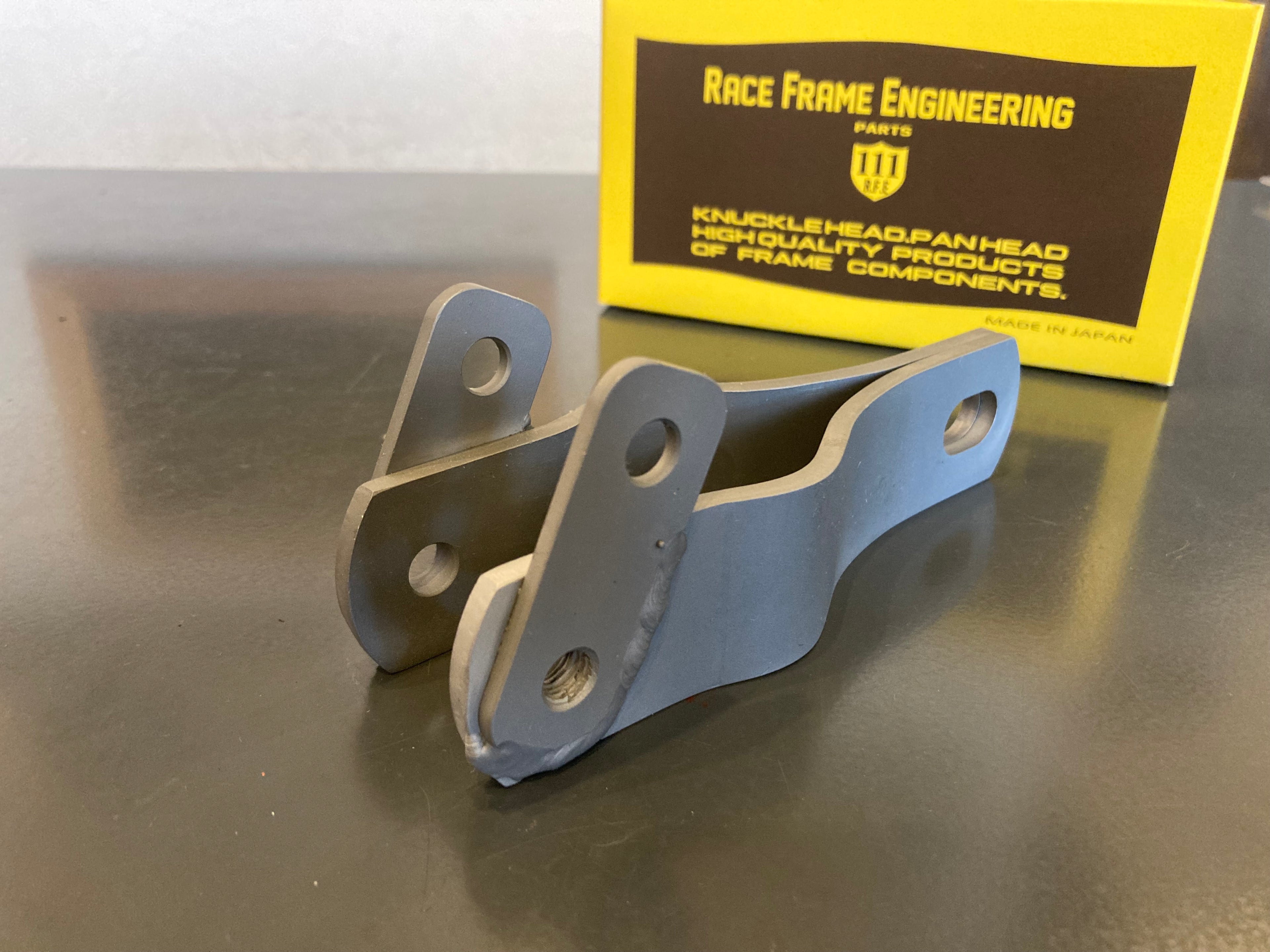 ELナックルトップモーターマウント　VC15　レプリカ　未塗装　RFE