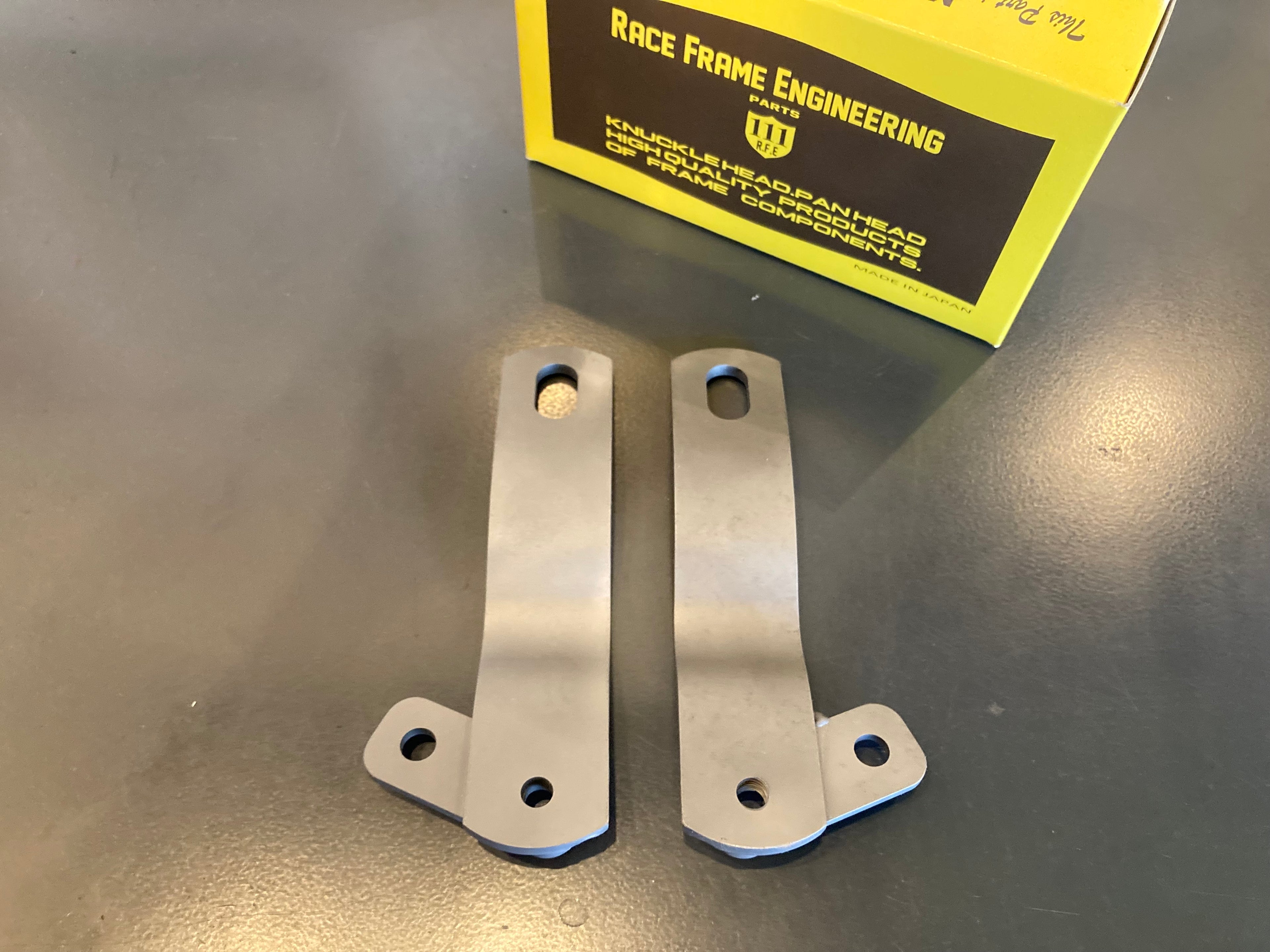 FLナックルヘッドトップモーターマウント　VC26　レプリカ　未塗装　RFE