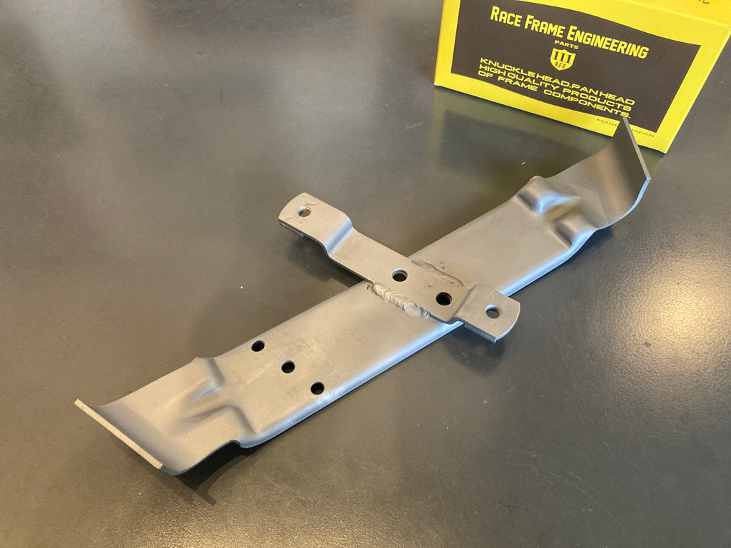 ツールボックスブラケット　VC27　レプリカ　未塗装　RFE