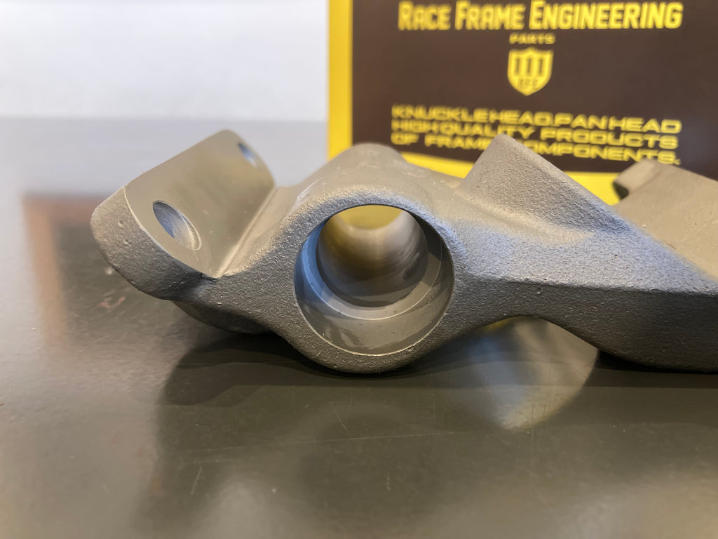 リアモーターマウント　VC66B　レプリカ　未塗装　RFE