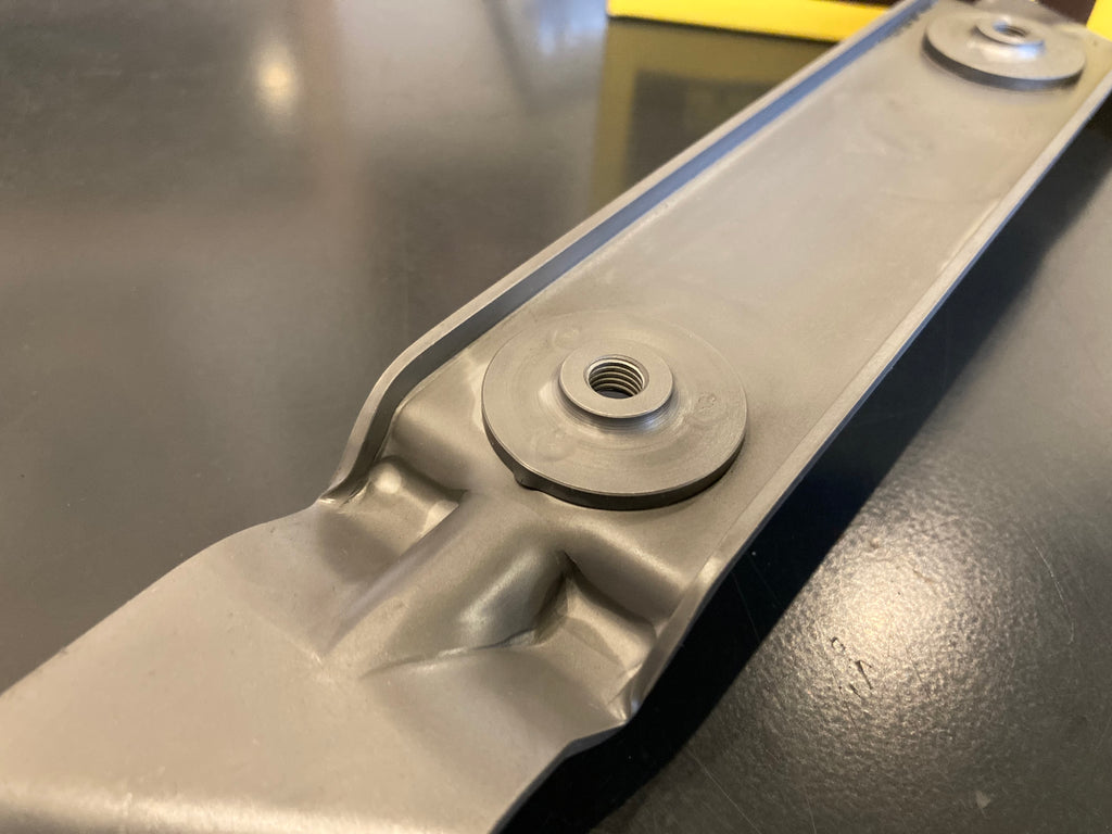 ツールボックスブラケット　VC83　レプリカ　未塗装　RFE