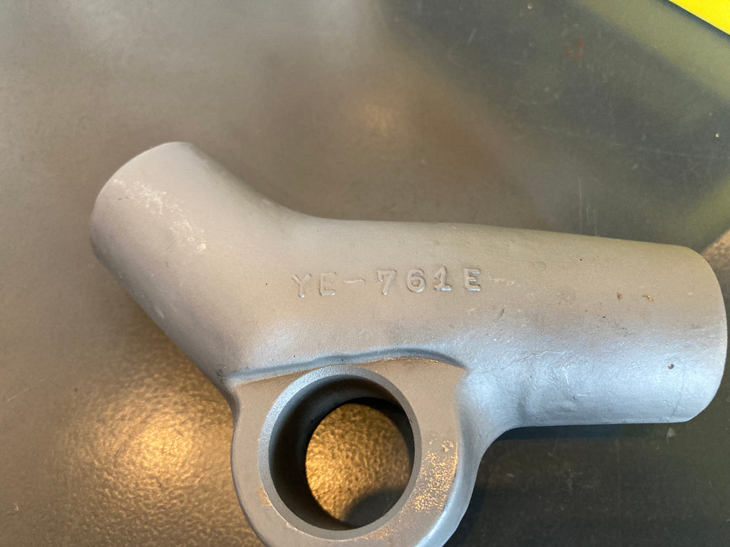 サイドカーループ右　VC105R　レプリカ　未塗装　RFE