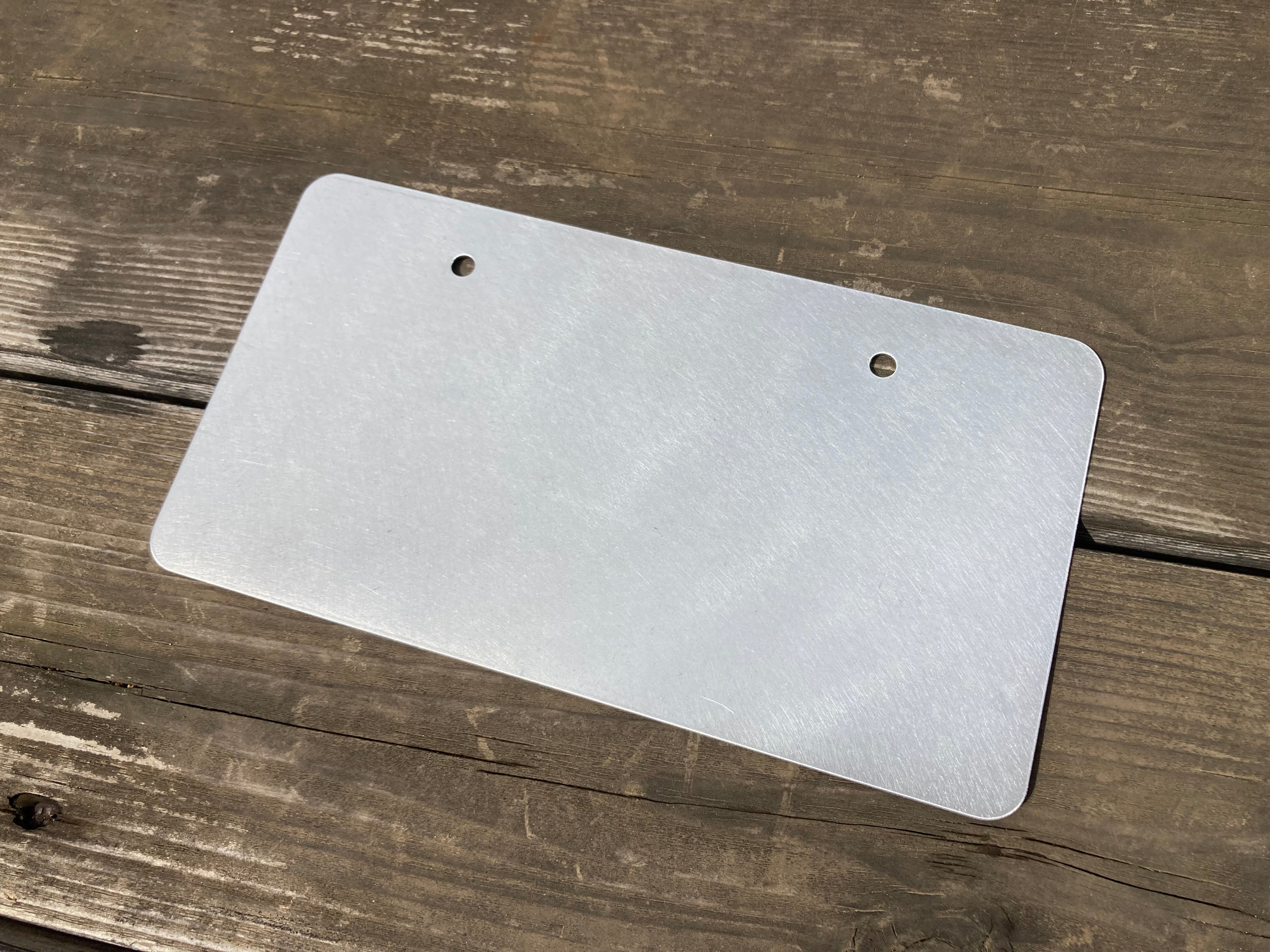 ナンバーバックプレート　HR006