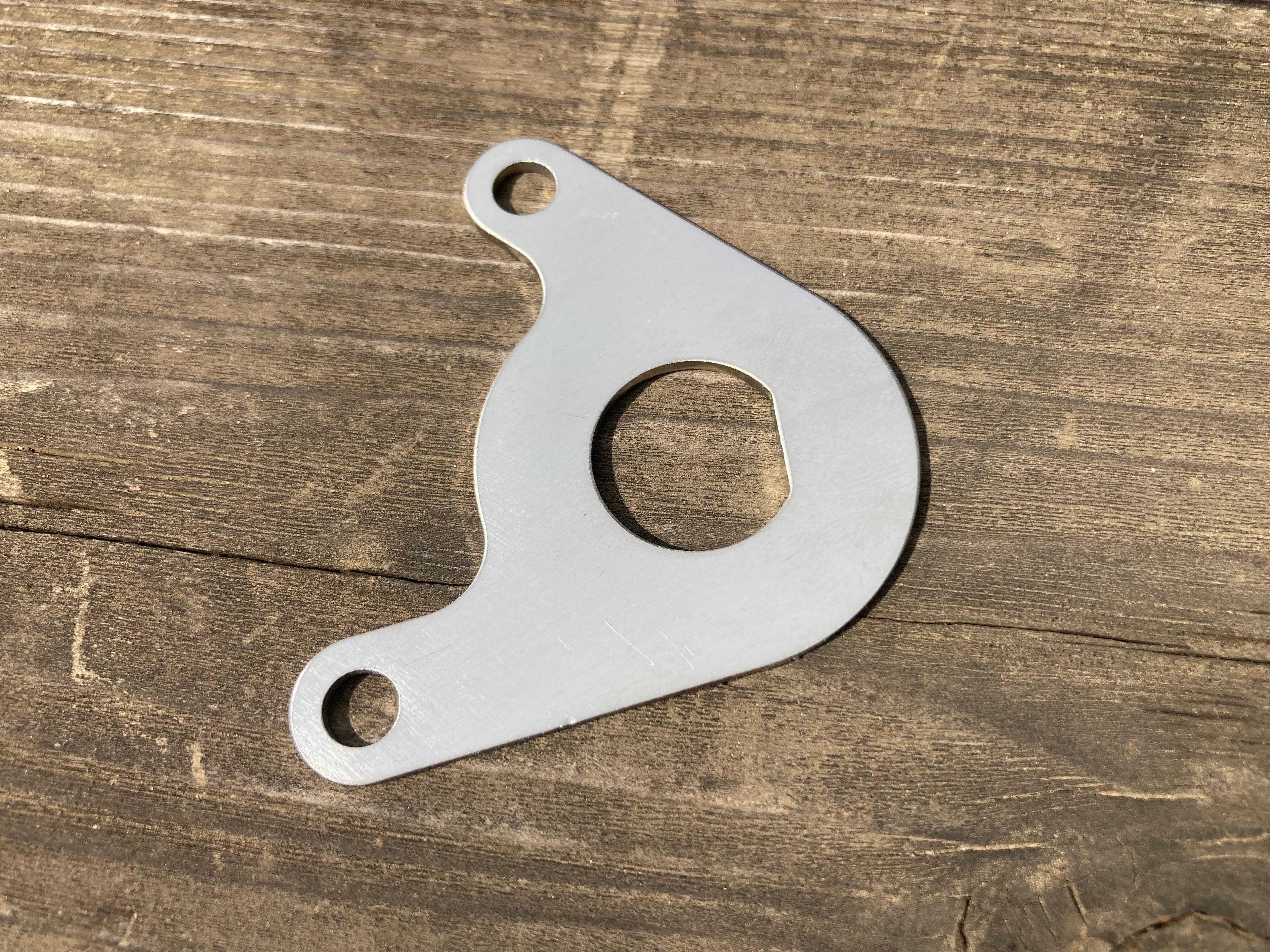 イグニッションスイッチ移設プレート　スポーツスター用　HR004