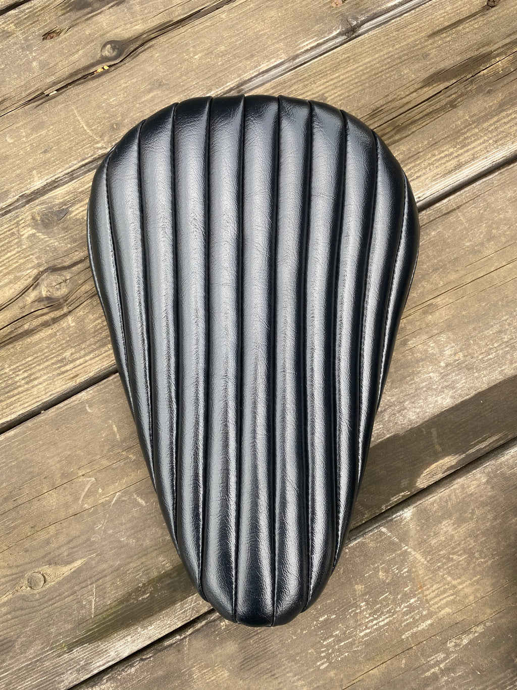 RAZZLE DAZZLE　ベイツソロシートレプリカ　ナロータイプ　艶あり黒　SE001