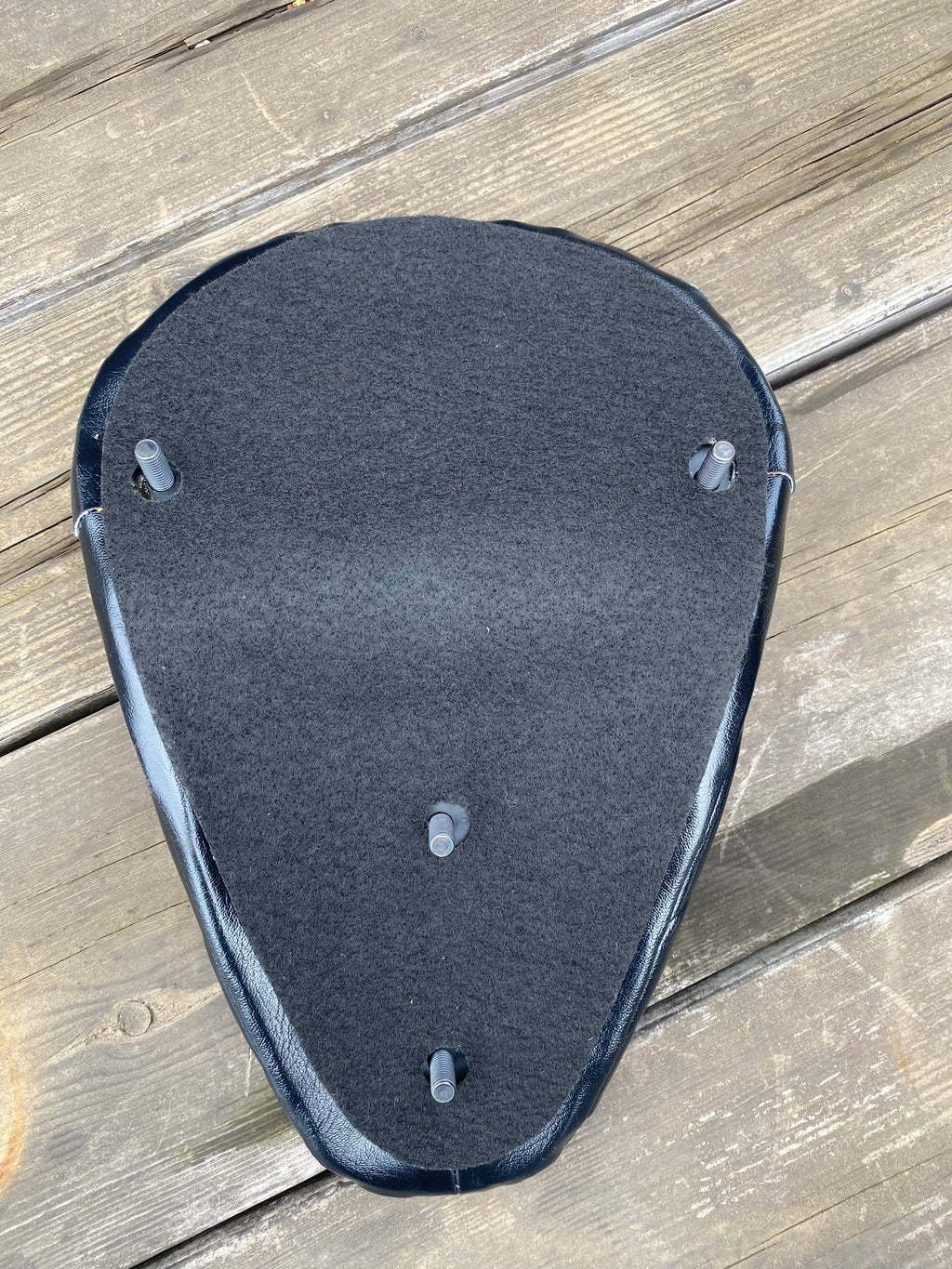 RAZZLE DAZZLE　ベイツソロシートレプリカ　ナロータイプ　艶あり黒　SE001